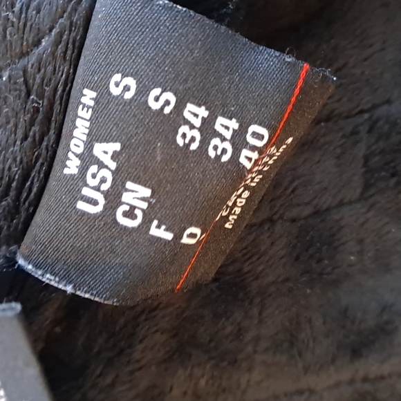 🌻3/$15🌻 Marker vest - Picture 8 of 10